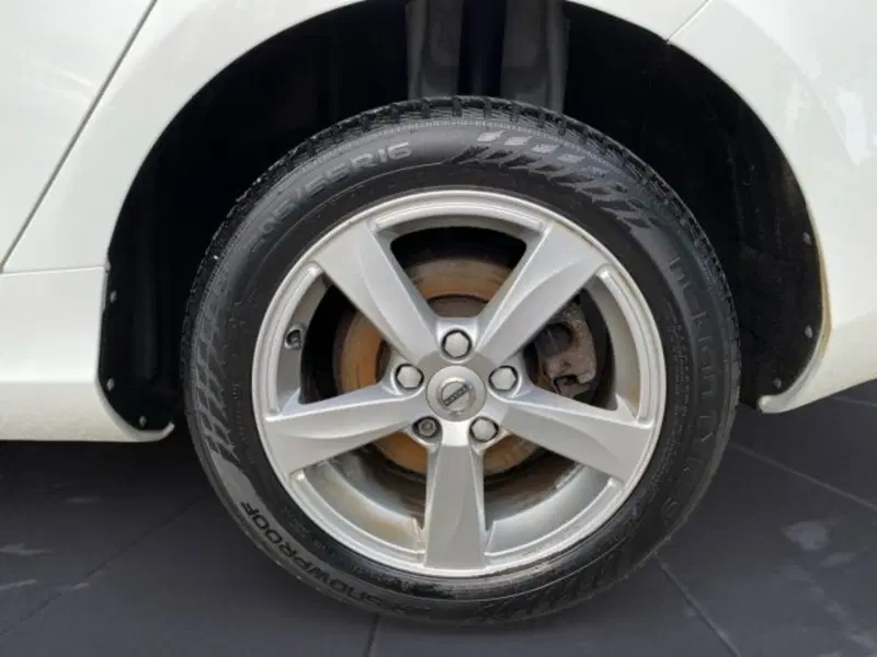 Volvo V40 usata a Udine (12)