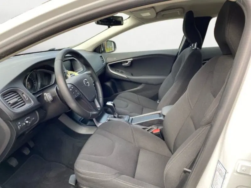 Volvo V40 usata a Udine (7)