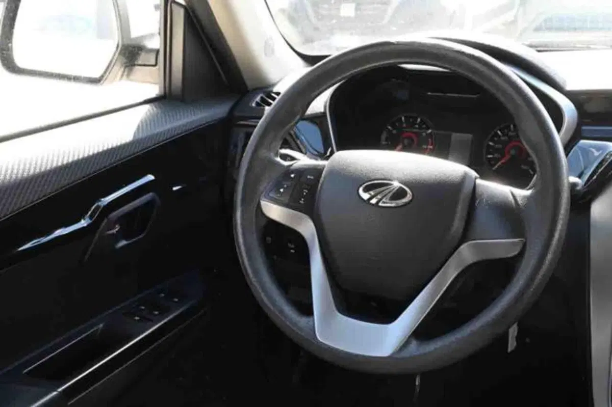 Mahindra KUV100 usata a Torino (12)