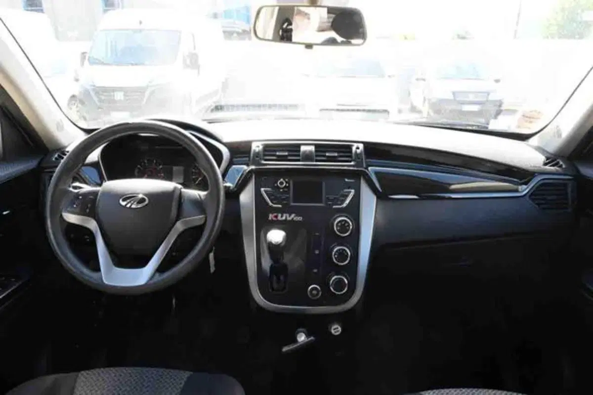 Mahindra KUV100 usata a Torino (7)