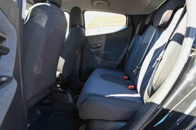 Lancia Ypsilon usata a Torino (11)