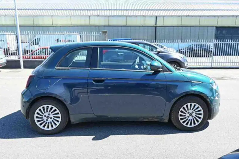 Fiat 500e usata a Torino (18)