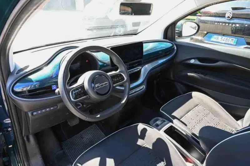 Fiat 500e usata a Torino (7)