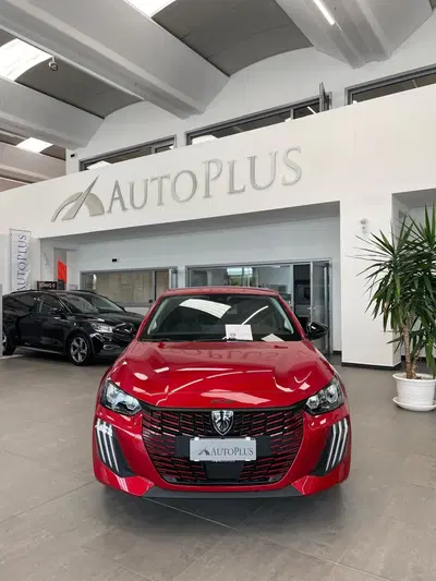 Peugeot 208 PureTech 100 Stop&amp;Start 5 porte Allure nuova a Olbia