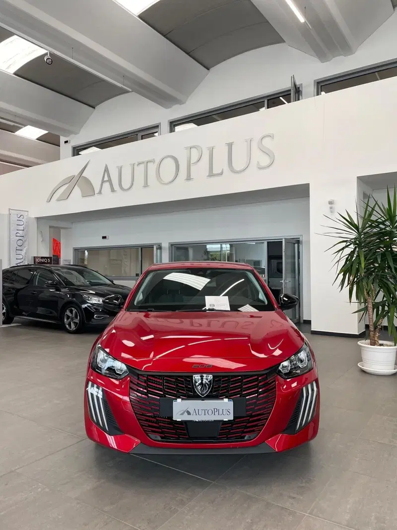 Peugeot 208 nuova a Sassari