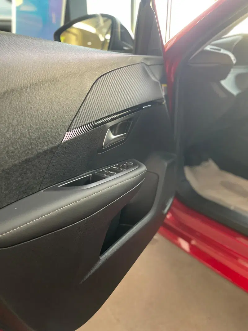 Peugeot 208 nuova a Sassari (11)