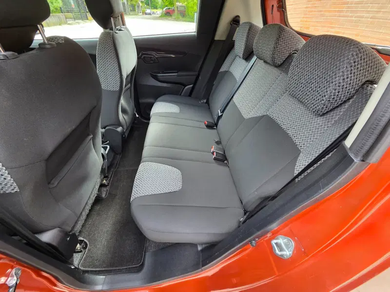Mahindra KUV100 usata a Torino (12)