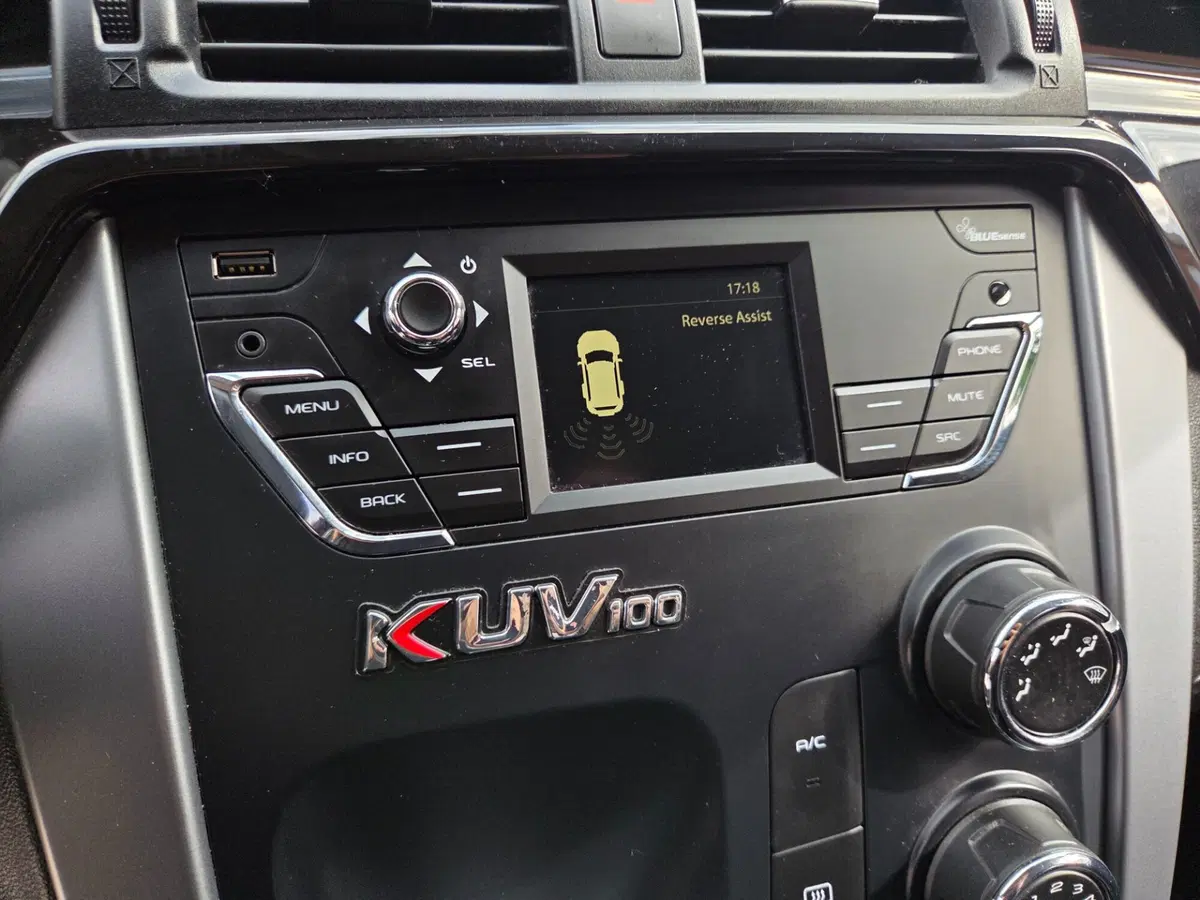 Mahindra KUV100 usata a Torino (20)