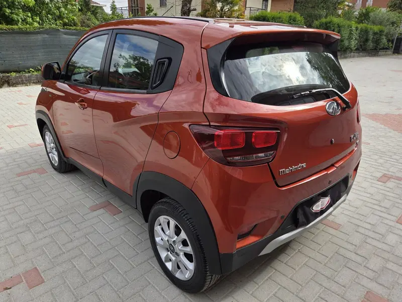 Mahindra KUV100 usata a Torino (4)