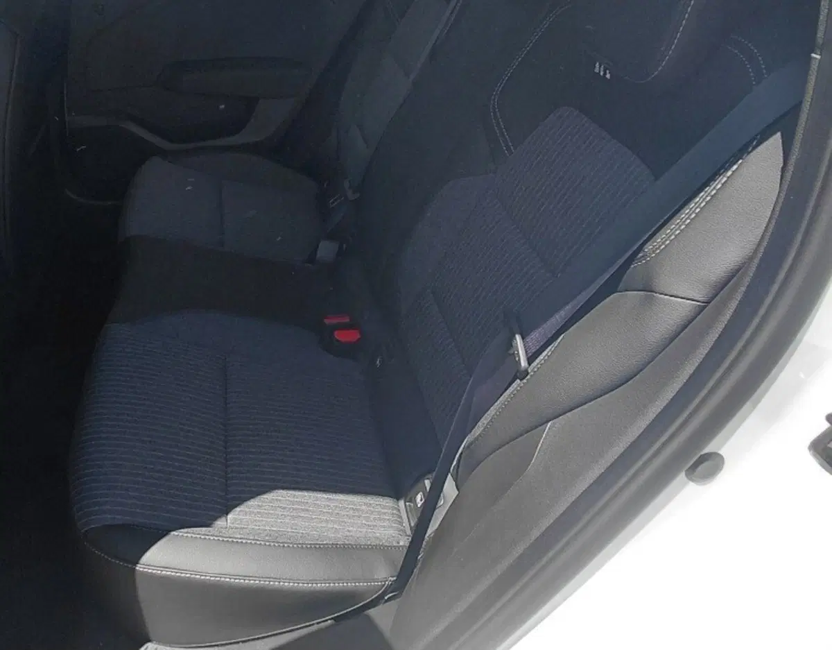 Mitsubishi Colt nuova a Cosenza (17)