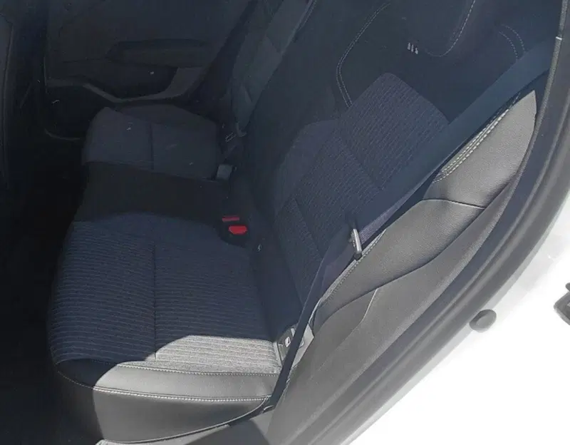 Mitsubishi Colt nuova a Cosenza (17)