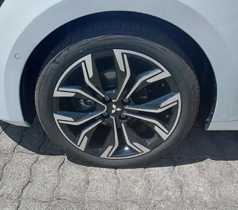 Mitsubishi Colt nuova a Cosenza (9)