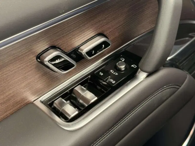 Land Rover Range Rover Sport usata a Siena (18)