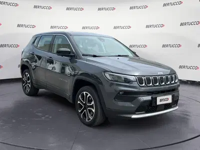 Jeep Compass 1.5 turbo t4 mhev Altitude 2wd 130cv dct del 2024 usata a Verona