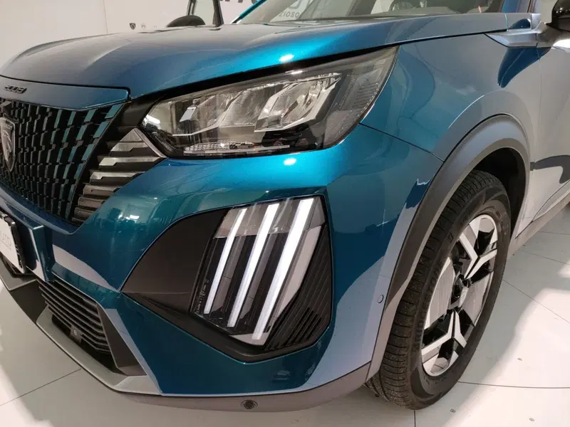 Peugeot 2008 nuova a Macerata (9)