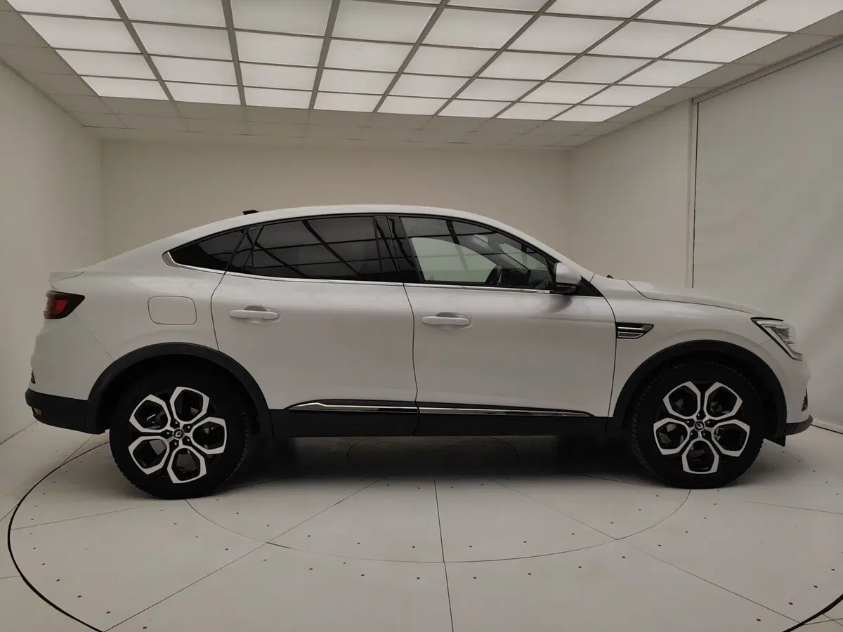 Renault Arkana usata a Como (19)
