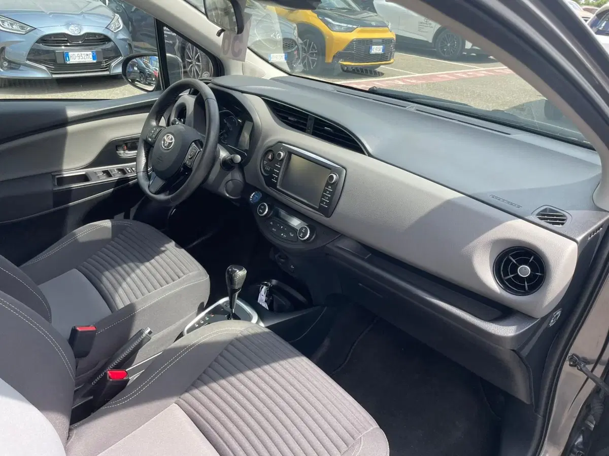 Toyota Yaris usata a Piacenza (12)