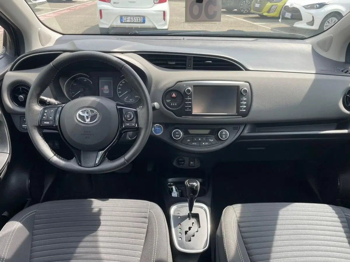 Toyota Yaris usata a Piacenza (14)