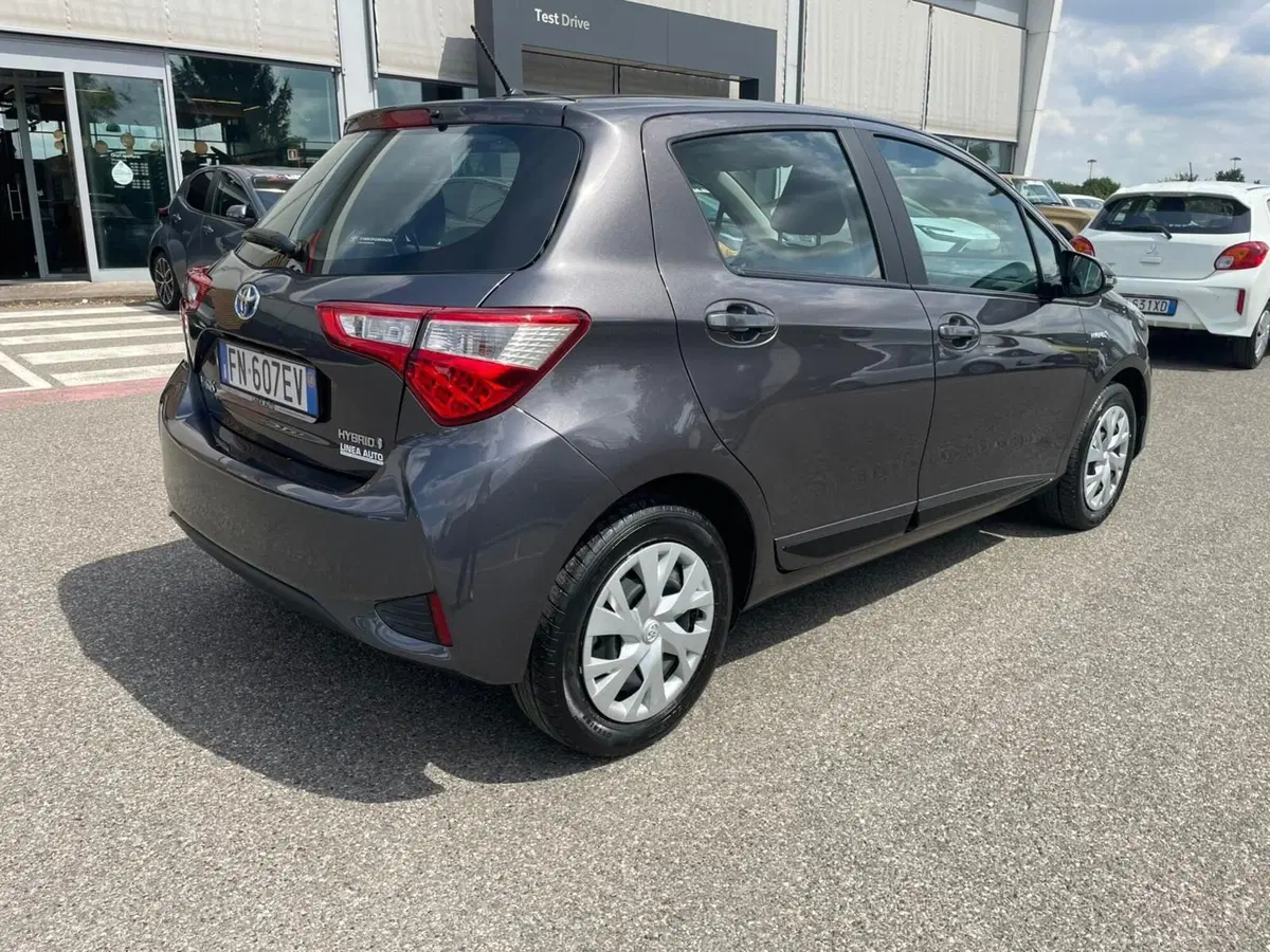 Toyota Yaris usata a Piacenza (9)
