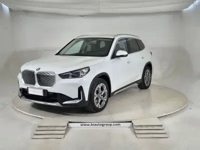 BMW X1 iX1 edrive 20 Limited Edition X-Line del 2025 usata a Torino