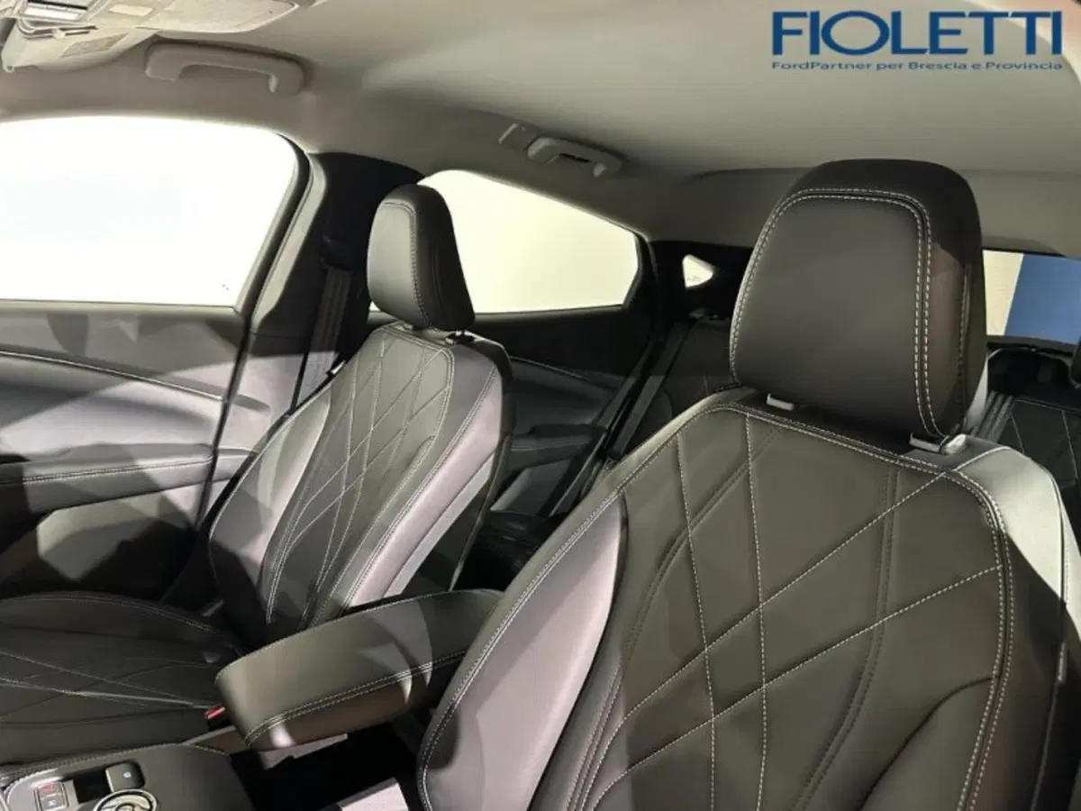 Ford Mustang Mach-E nuova a Brescia (11)