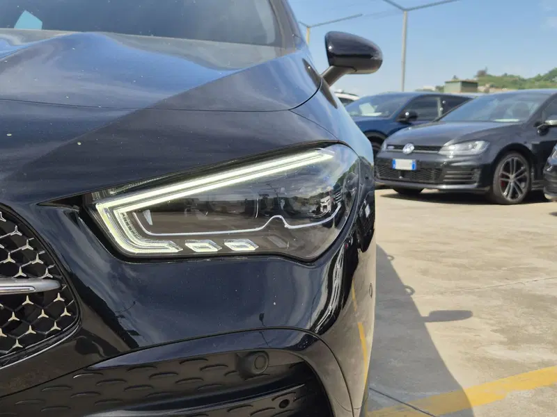 Mercedes-Benz CLA Shooting Brake usata  (17)