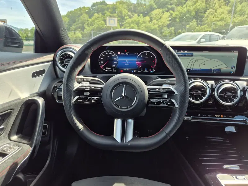 Mercedes-Benz CLA Shooting Brake usata  (18)