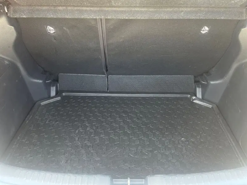 Toyota Yaris usata a Siracusa (6)