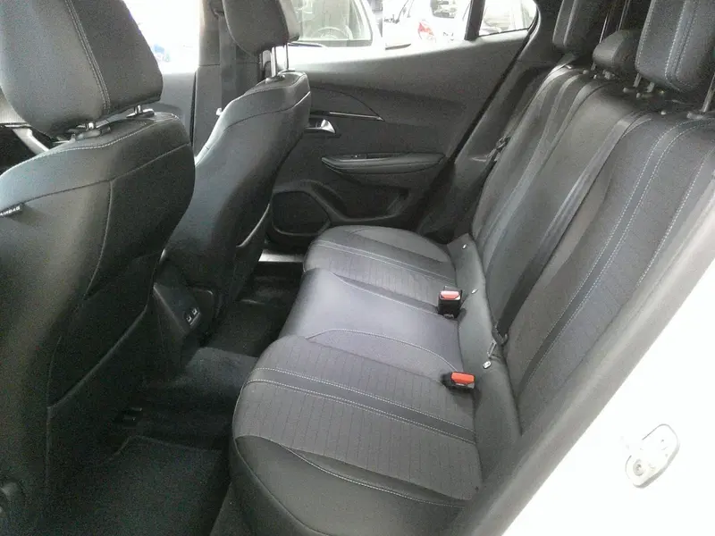 Peugeot 2008 usata a Treviso (11)