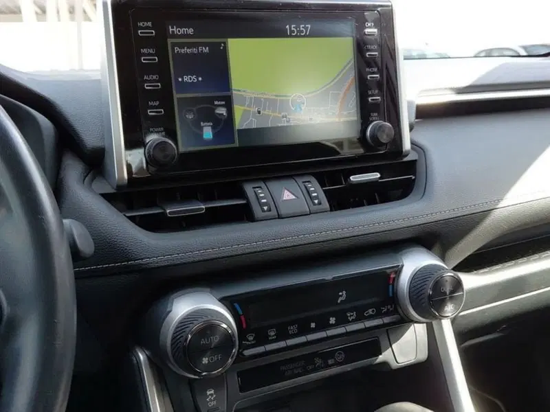 Toyota Rav4 usata a Cagliari (11)