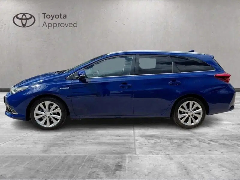 Toyota Auris Station Wagon usata a Cagliari (4)