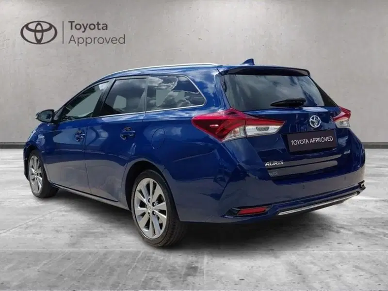 Toyota Auris Station Wagon usata a Cagliari (6)