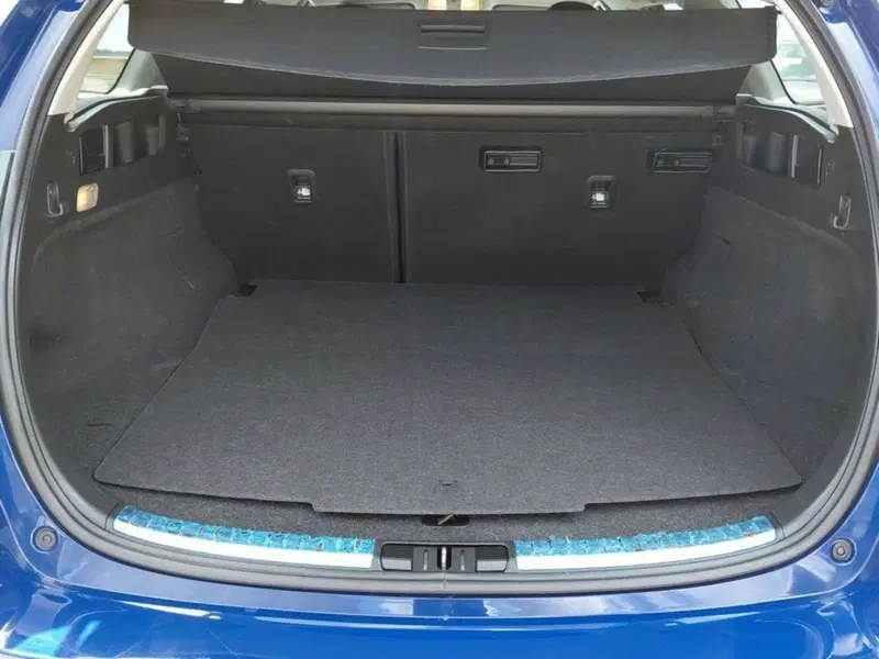 Toyota Auris Station Wagon usata a Cagliari (7)