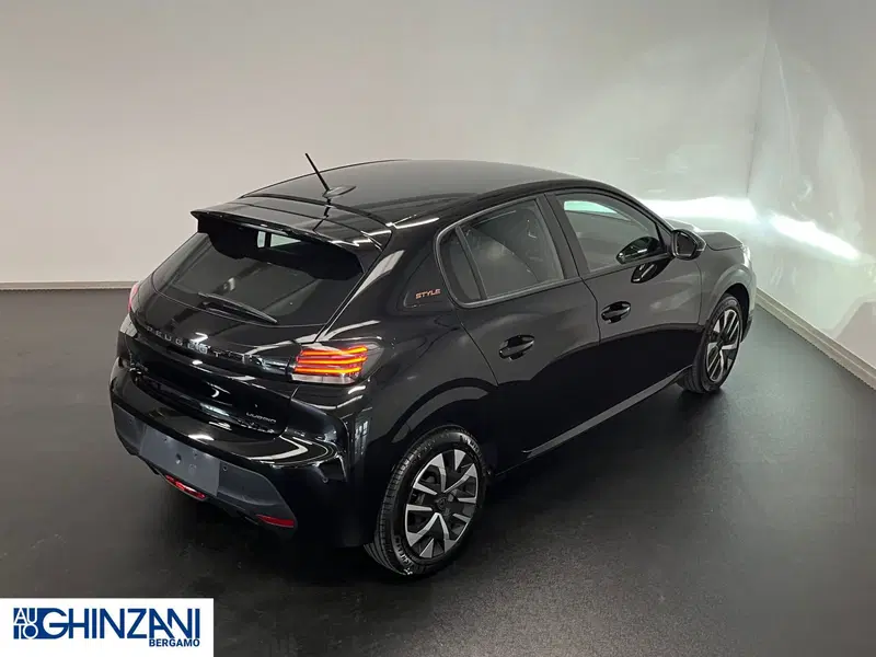 Peugeot 208 nuova a Bergamo (13)