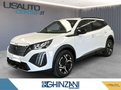 Peugeot 2008 1.2 turbo Allure 100cv nuova a Bergamo