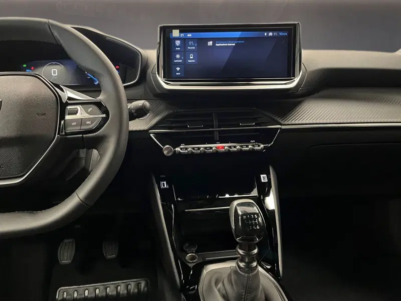 Peugeot 2008 nuova a Bergamo (10)