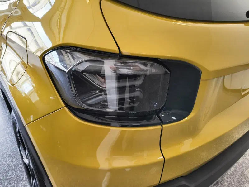 Jeep Avenger nuova a Macerata (11)
