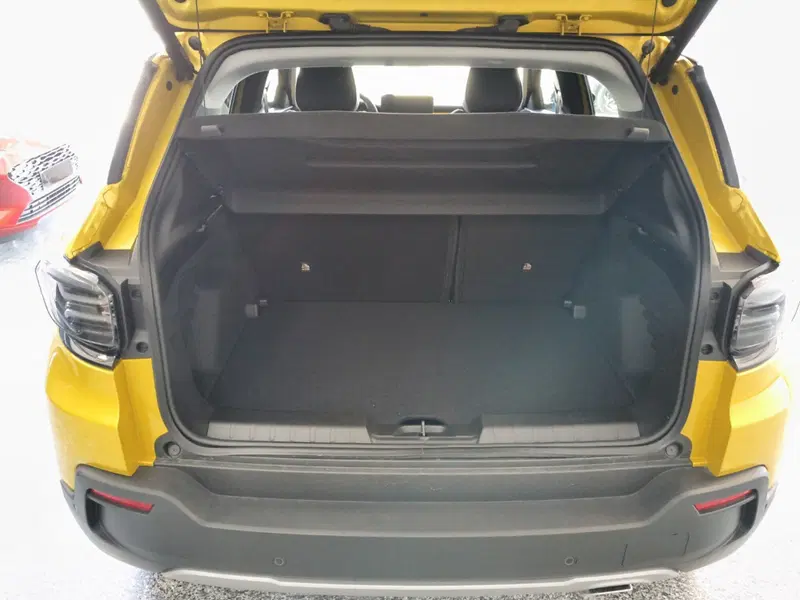 Jeep Avenger nuova a Macerata (15)