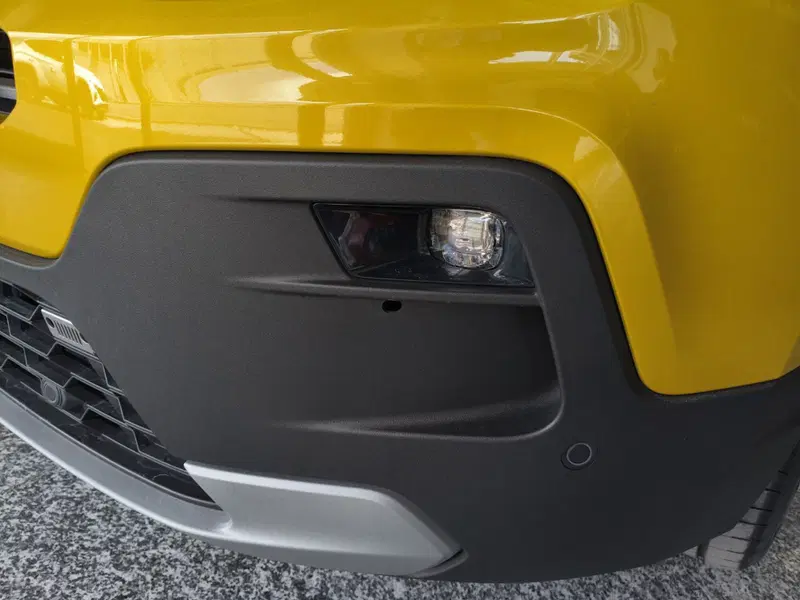 Jeep Avenger nuova a Macerata (17)