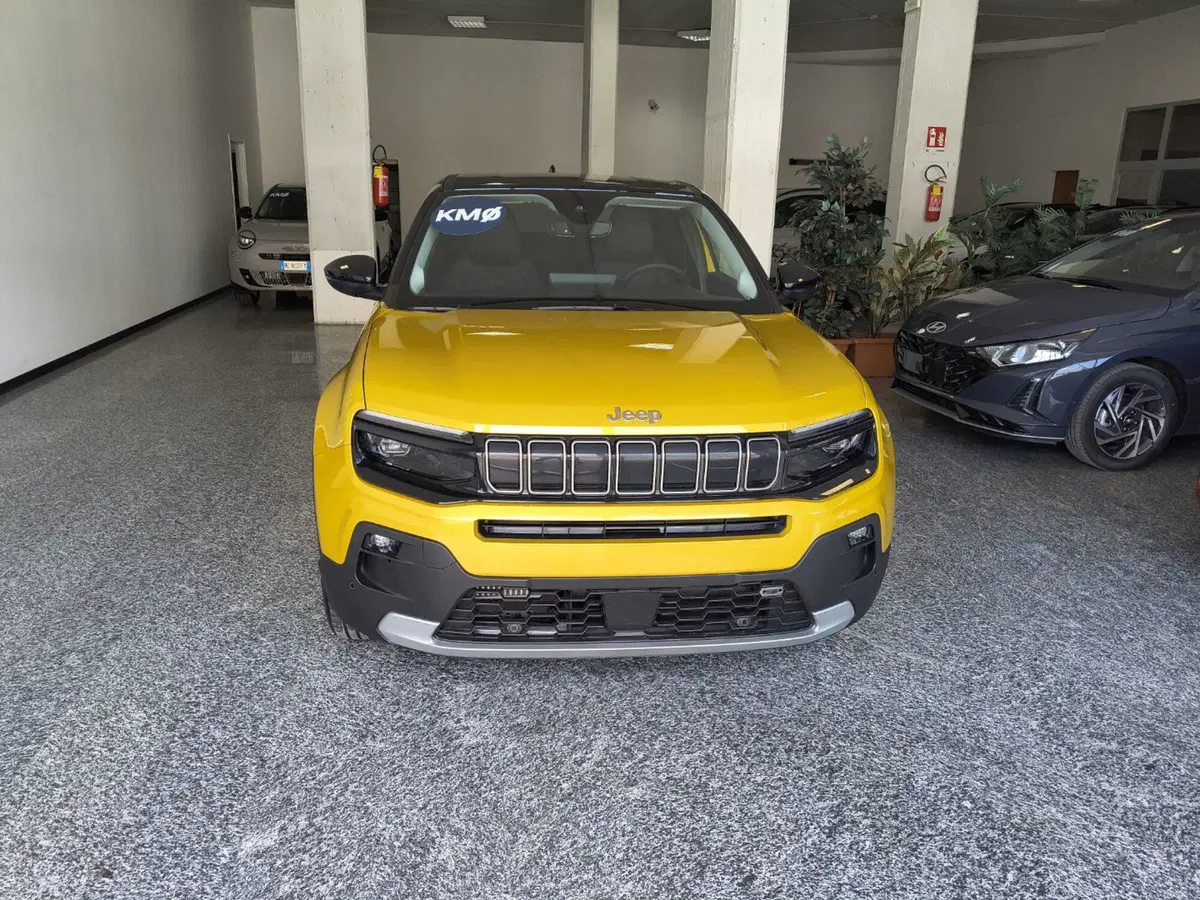 Jeep Avenger nuova a Macerata (5)