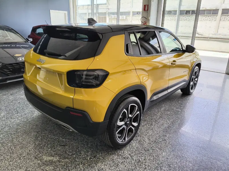 Jeep Avenger nuova a Macerata (6)