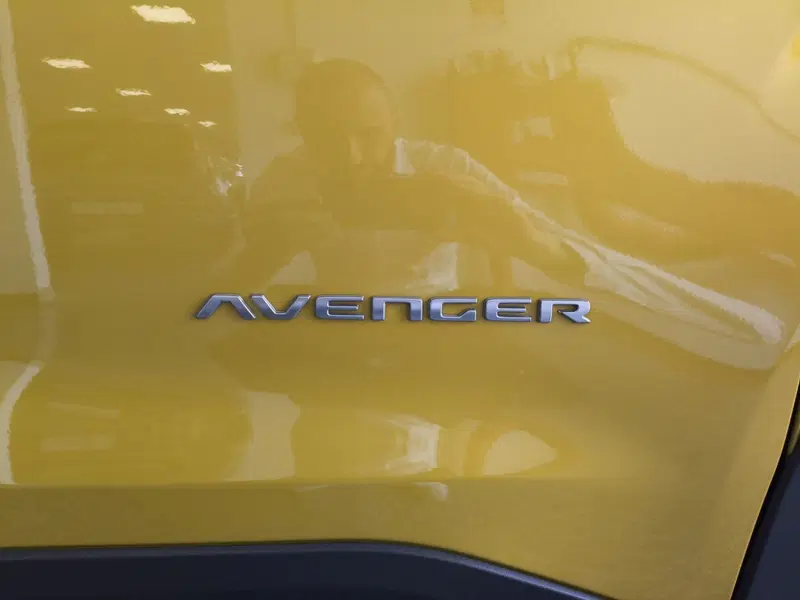 Jeep Avenger nuova a Macerata (8)