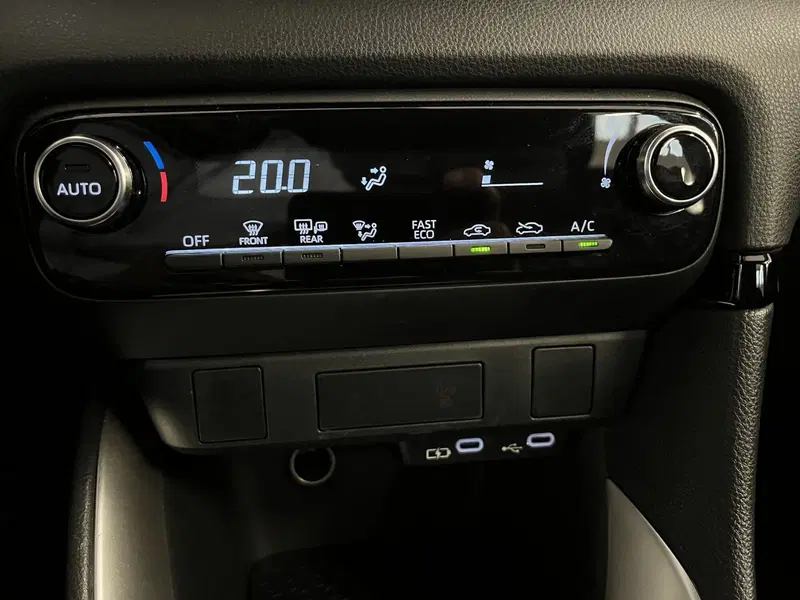 Toyota Yaris usata a Bologna (12)