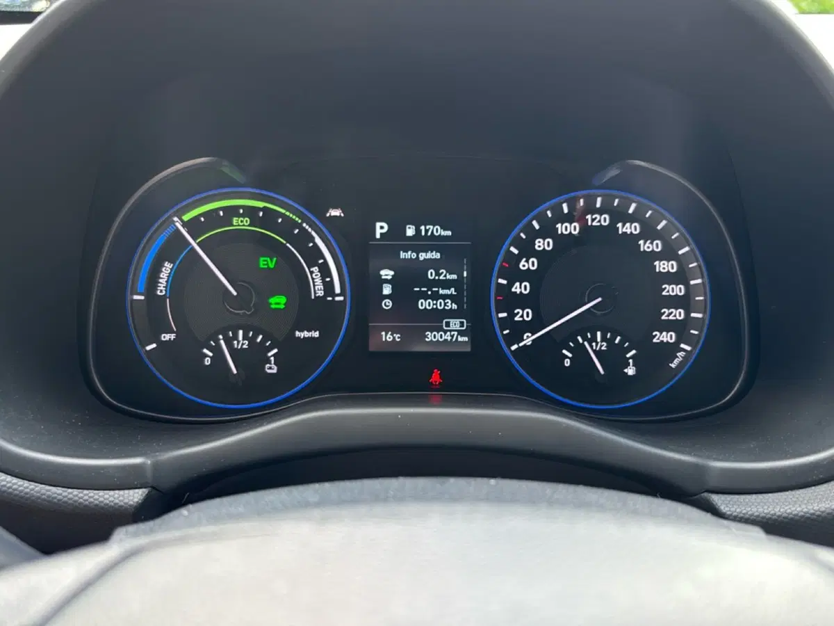 Hyundai Kona usata a Bologna (11)