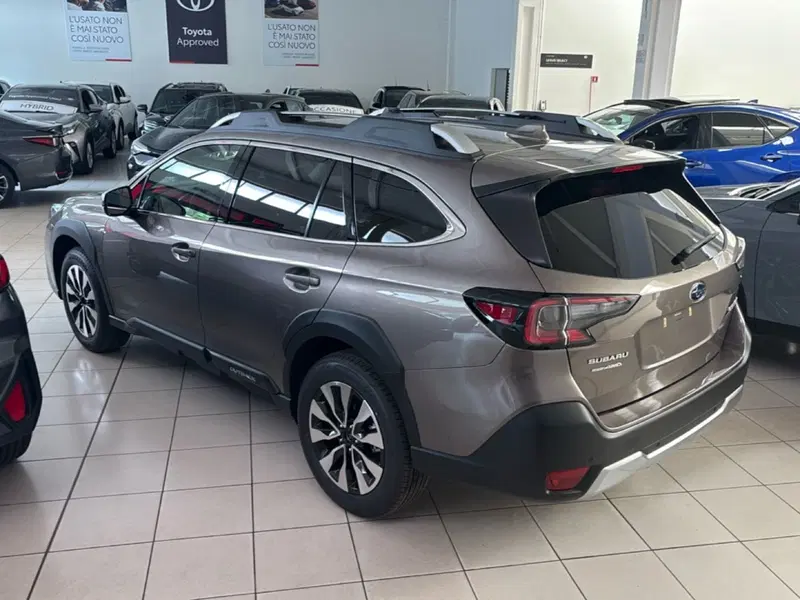 Subaru Outback nuova a Bologna (5)