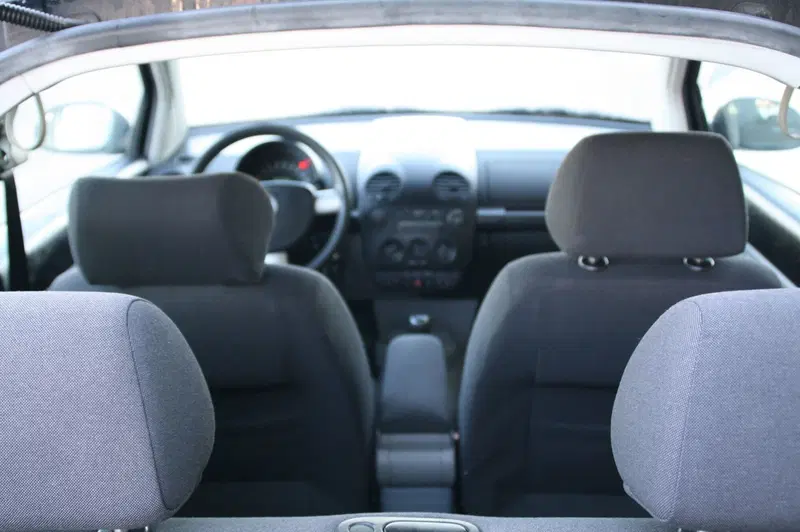 Volkswagen New Beetle usata a Pordenone (14)