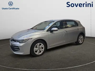 Volkswagen Golf 2.0 TDI SCR Life del 2025 usata a Bologna