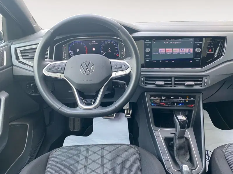 Volkswagen Taigo usata a Bologna (10)
