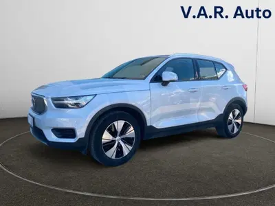 Volvo XC40 D3 Momentum Core del 2020 usata a Imola