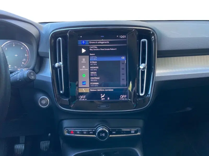 Volvo XC40 usata a Bologna (12)